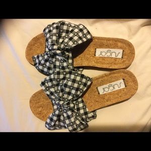 NWOT Sugar Sandals Black & White Bow!